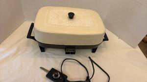 lot 1415 image: Presto SilverStone Electric Skillet with Temperature Control