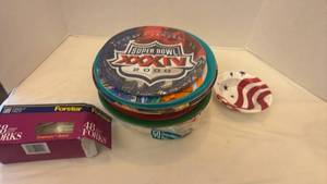 lot 1435 image: Paper plates and more