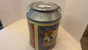 lot 1440 image: Decorative Farm Theme Metal Kitchen Container