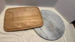 lot 1453 image: Marble and Wood display and cutting boards