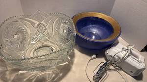 lot 1454 image: Chefmate hand mixer and punch bowls