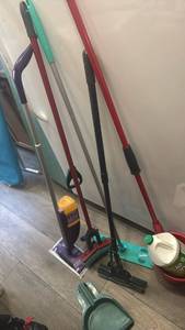 lot 1460 image: Household Cleaning Tools Set