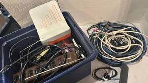 lot 1562 image: Mixed Cable and Power Strip Lot