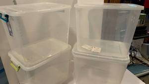 lot 1610 image: 4 Sterilite bins