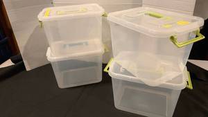 lot 1618 image: 4 Sterilite storage bins
