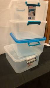 lot 1627 image: 4 Sterilite storage bins