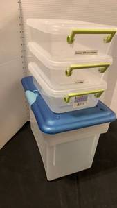 lot 1632 image: 4 storage bins