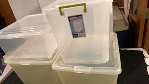 lot 1633 image: 4 Storage bins