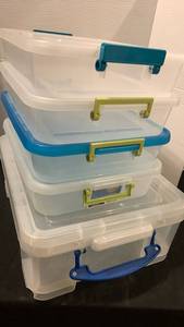 lot 1637 image: 5 storage bins
