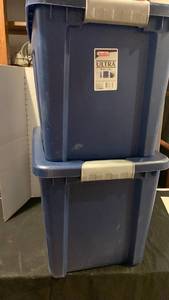 lot 1644 image: 2 Sterilite heavy duty storage bins 2 Sterilite heavy duty storage bins