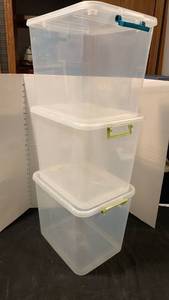 lot 1645 image: 3 Sterilite storage bins
