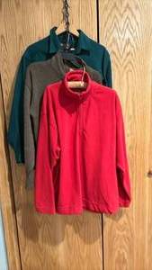 lot 1700 image: Three Mens size large shirts