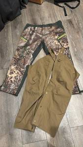 lot 1722 image: Under ARMOUR 38 and Cabelas R