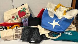 lot 1784 image: Reusable Bags