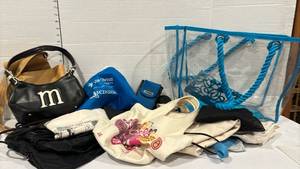 lot 1786 image: Purse and various bags