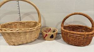 lot 1789 image: Baskets