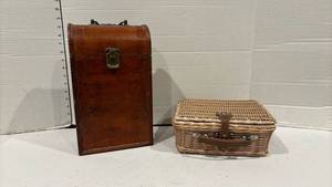 lot 1794 image: Vintage style wooden wine box or caddy and  small wicker case