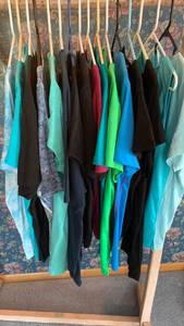 lot 2011 image: Ladies clothes XL and larger