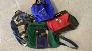 lot 2021 image: Assorted travel bags