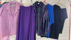 lot 2104 image: Womens Tops and Skirts L XL