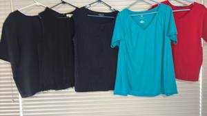 lot 2120 image: Womens T-Shirts XL