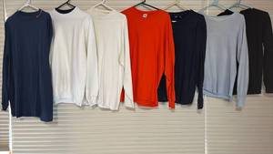 lot 2130 image: Mens Long Sleeve M L XL
