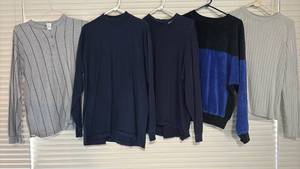 lot 2133 image: Mens Long Sleeve and Sweater L XL