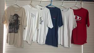 lot 2141 image: T-Shirts L XL