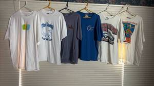 lot 2144 image: T Shirts XL