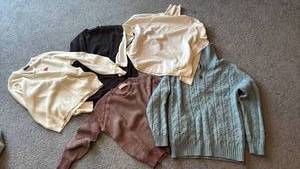 lot 2158 image: Sweaters Large