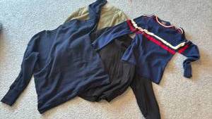 lot 2160 image: Sweaters S M L