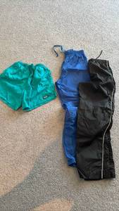 lot 2167 image: Mens Large Bottoms