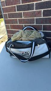 lot 3038 image: Bag with Tent