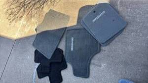 lot 3045 image: Floor Mats