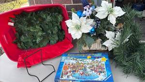 lot 3056 image: Christmas Garland , Sled and Puzzle