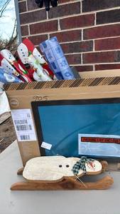 lot 3057 image: Snowman sled and Wrapping Paper