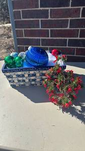 lot 3102 image: Wire Bonsai, Holiday Basket with Ornaments