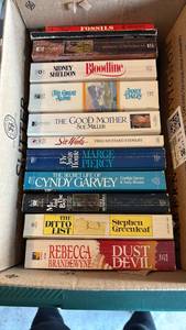 lot 3137 image: Mixed Paperback Book Collection - 1980s Fiction