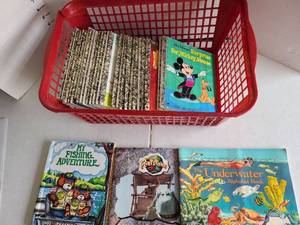 lot 3144 image: Childrens Little Golden Books and more.