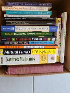 lot 3214 image: Books, including Mutual Funds for Dummies.