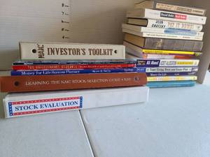 lot 3219 image: Mostly finance books