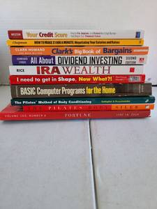 lot 3222 image: Books, including Dividend Investing.