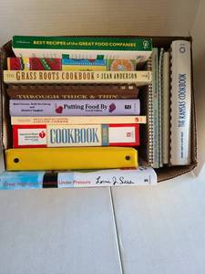 lot 3226 image: Cookbooks.