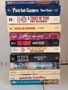 lot 3229 image: Paperback, books.