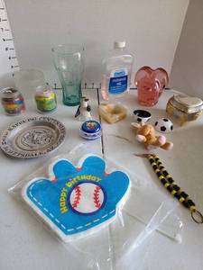 lot 3253 image: Dennis the menace yo yo, Penguin salt shaker, Coca-Cola glass, pink glass mouse figure, more.