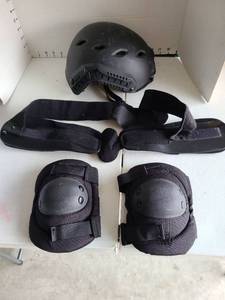 lot 3304 image: Black Tactical Helmet and Protective Gear Set