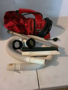lot 3309 image: Dirt devil hand vac with tools