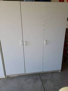 lot 3401 image: 3 door storage cabinet used in garage, 72X61X21.