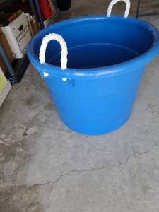 lot 3506 image: Large rope handle tub.