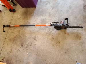 lot 3617 image: Remington electric pole saw